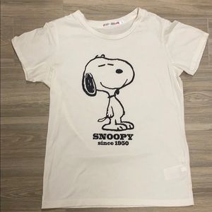 Uniqlo White Snoopy T-shirt